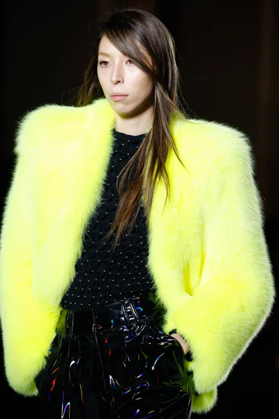 Look 74